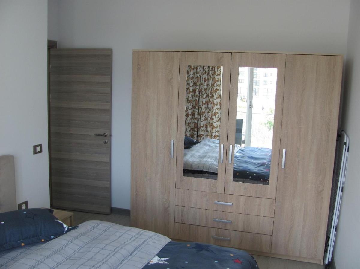 Apartamente Azzurro On The Beach Navodari Bagian luar foto