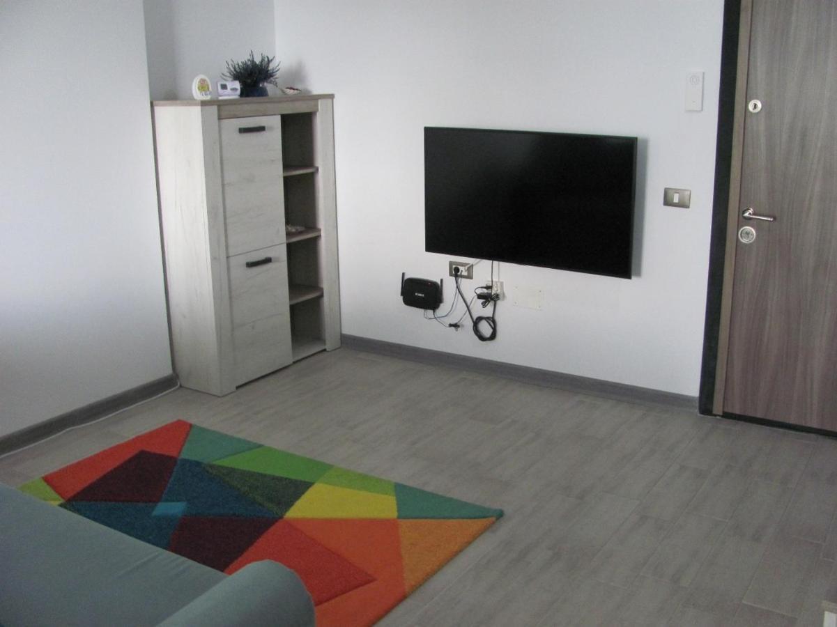 Apartamente Azzurro On The Beach Navodari Bagian luar foto