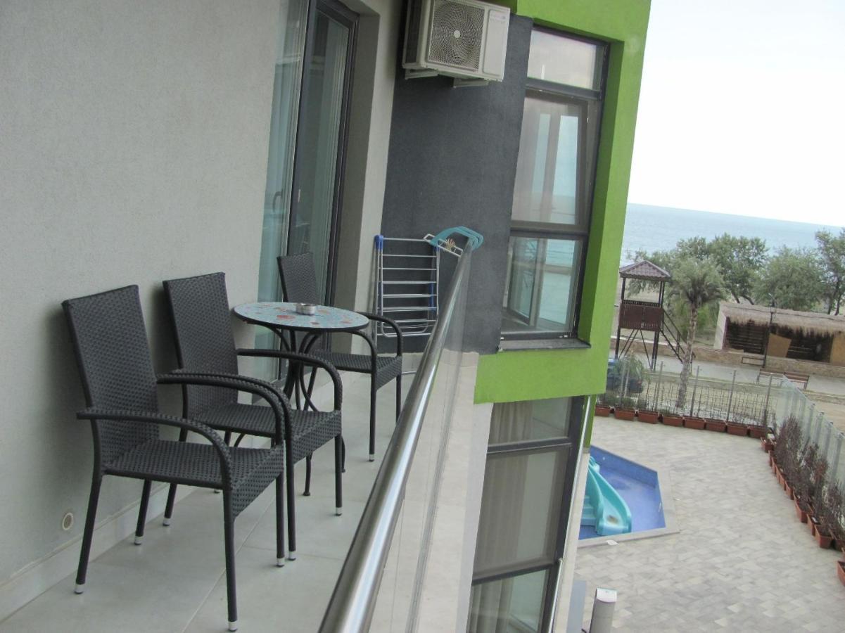 Apartamente Azzurro On The Beach Navodari Bagian luar foto